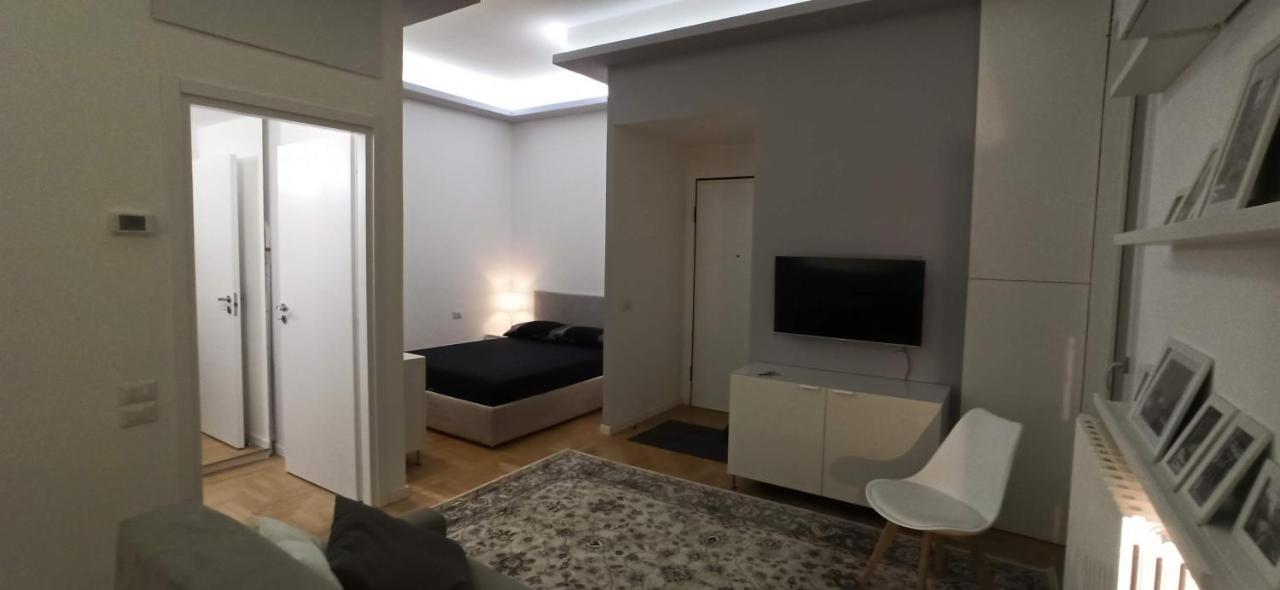 Luxury House Lupetta 3 Appartement Milaan Buitenkant foto